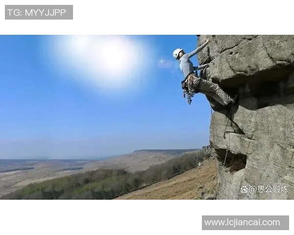 北京攀岩队耐力挑战揭秘：攀岩巨献带你领略极限运动的魅力与坚持