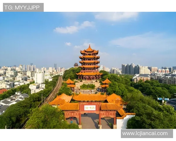 武汉旅游推荐：十大必去景点与特色活动，让你尽享江城魅力